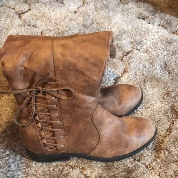 Boots - Picture 8 of 8